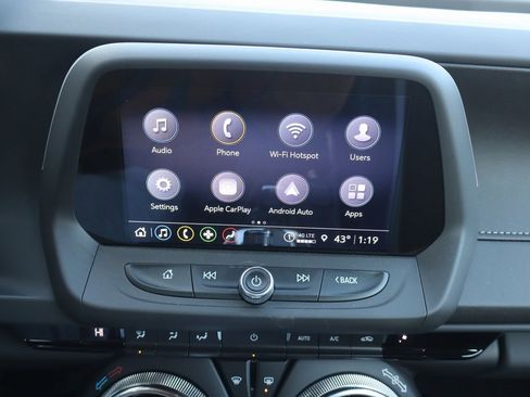 Used 2023 Chevrolet Camaro LT w/ Technology Package image 8