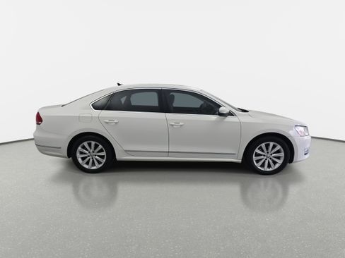 Used 2013 Volkswagen Passat 2.5 SEL Premium image 4