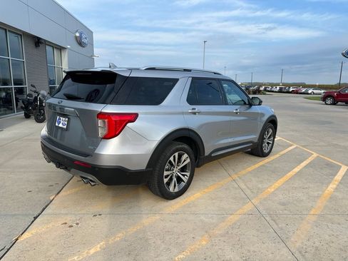 Used 2020 Ford Explorer Platinum w/ Premium Technology Package AWD/4WD image 7