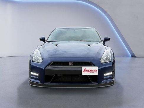 Used 2012 Nissan GT-R Black Edition image 8