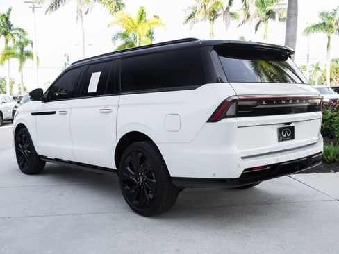 Used 2025 Lincoln Navigator L Black Label AWD/4WD image 8