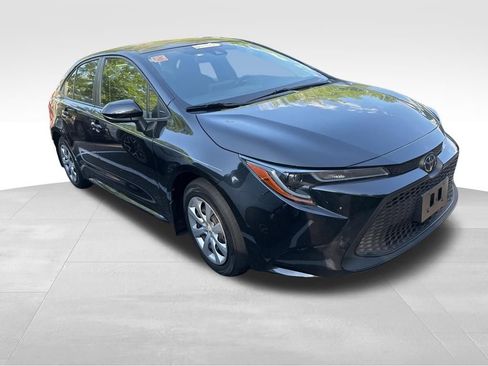 Used 2022 Toyota Corolla LE image 10