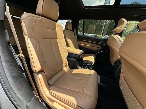 Used 2023 Jeep Grand Cherokee L Summit w/ Advanced Protech Group IV RWD image 28