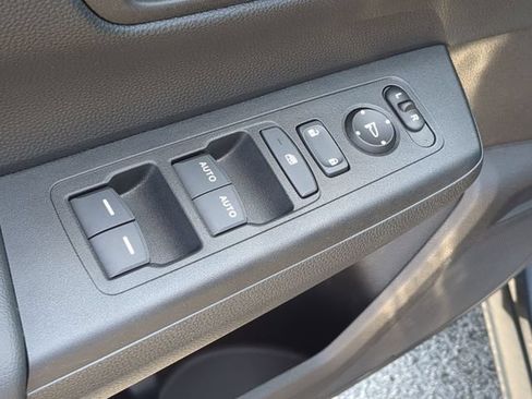 Used 2025 Honda CR-V Sport image 13