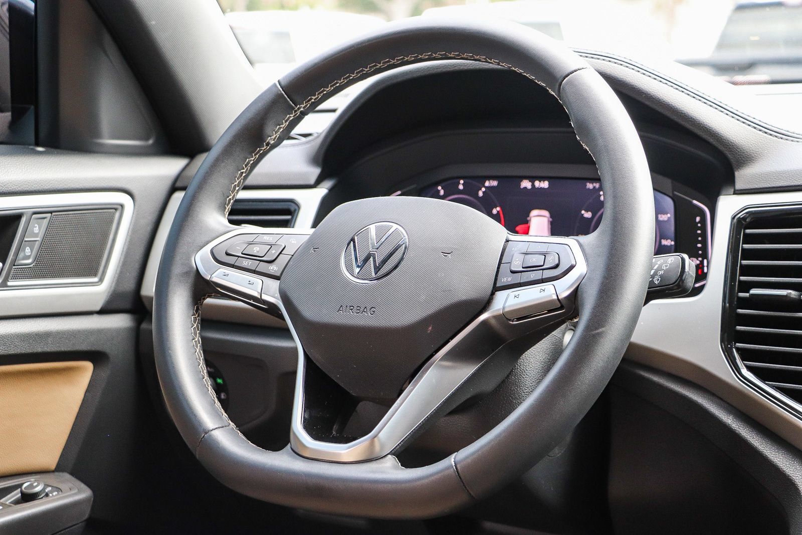 Used 2023 Volkswagen Atlas Cross Sport SE w/ Black Wheel Package FWD image 16