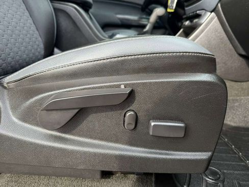 Used 2016 Chevrolet Colorado Z71 image 32