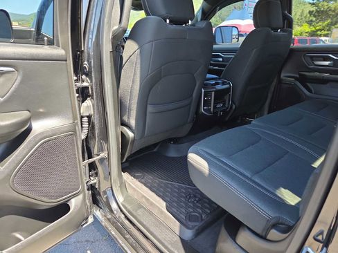 Used 2019 RAM 1500 Big Horn AWD/4WD image 20