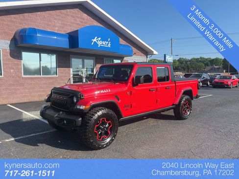 Used 2022 Jeep Gladiator Sport AWD/4WD image 1