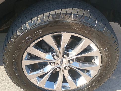 Used 2015 Ford F150 Lariat w/ Equipment Group 502A Luxury image 33