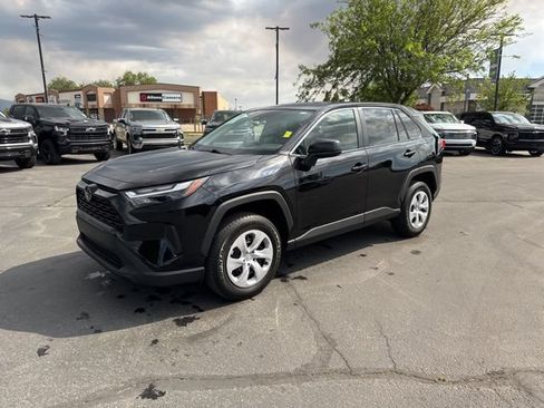 Used 2025 Toyota RAV4 LE AWD/4WD image 3