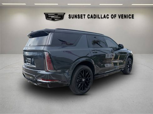 Used 2026 Cadillac Escalade IQL Sport 2 w/ LPO, ONYX Package AWD/4WD image 3
