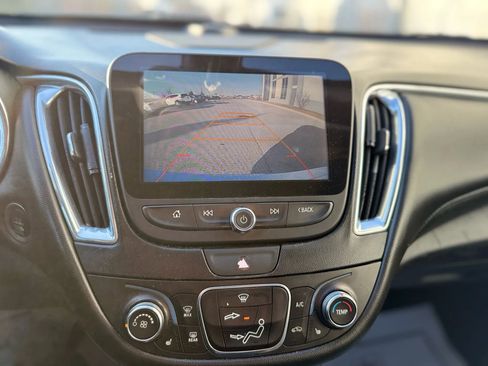 Used 2017 Chevrolet Malibu LT w/ Leather Package image 20