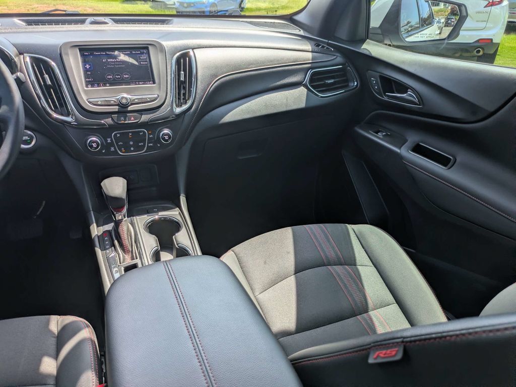Used 2024 Chevrolet Equinox RS FWD image 18