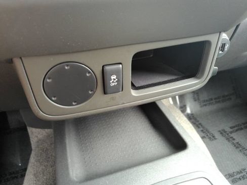 Used 2017 Nissan Frontier SV RWD image 38