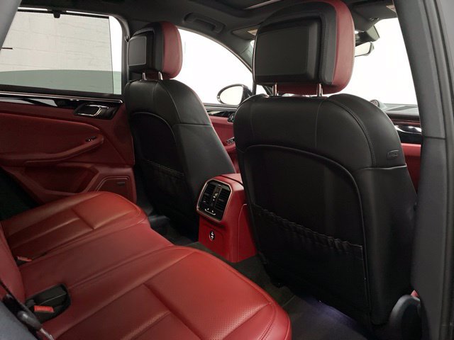 Used 2024 Porsche Macan S AWD/4WD image 78
