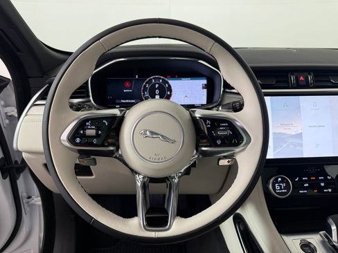 Used 2026 Jaguar F-PACE R-Dynamic S image 15