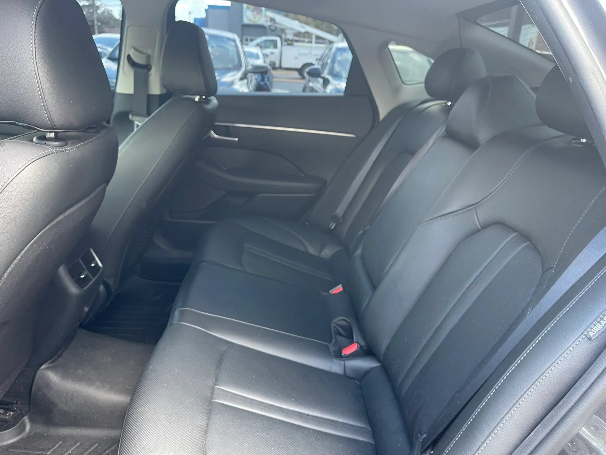 Used 2020 Hyundai Sonata SEL w/ Premium + Sunroof Package FWD image 11