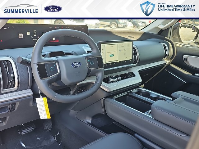 New 2027 Ford Expedition Active RWD image 19
