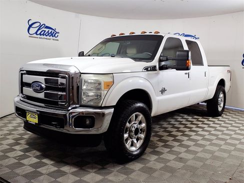 Used 2016 Ford F250 Lariat w/ Lariat Ultimate Package image 6