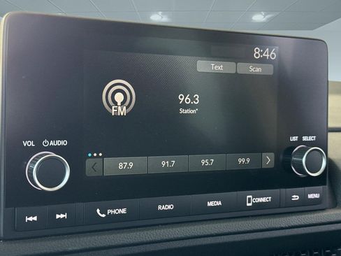 Used 2025 Honda CR-V LX image 23