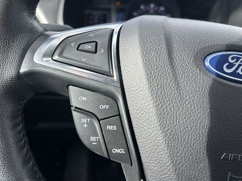 Used 2023 Ford Edge SEL image 20