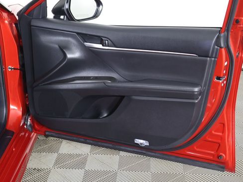 Used 2024 Toyota Camry XSE w/ Navigation Package image 27