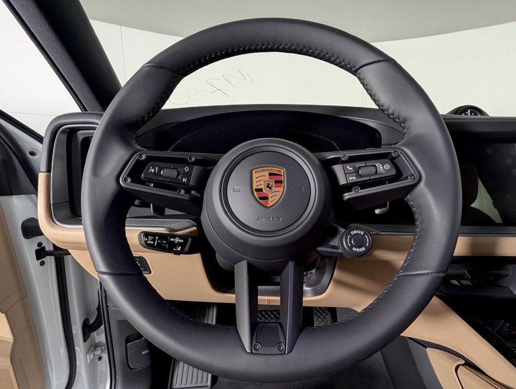 Certified 2026 Porsche Cayenne Coupe AWD/4WD image 37