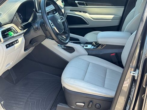 Used 2021 Kia Telluride EX w/ EX Premium Package AWD/4WD image 9