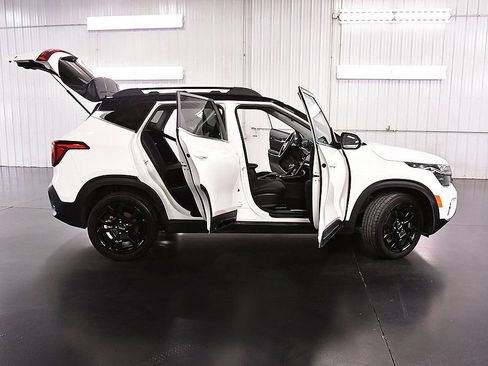Used 2024 Kia Seltos X-Line image 31