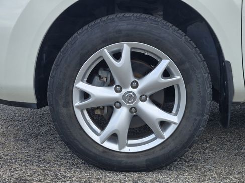 Used 2010 Nissan Rogue SL w/ Premium Pkg image 11