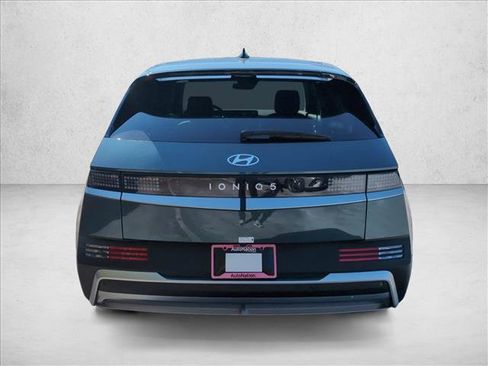 New 2026 Hyundai Ioniq 5 SEL image 8