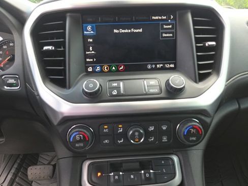 Used 2023 GMC Acadia SLT FWD image 8