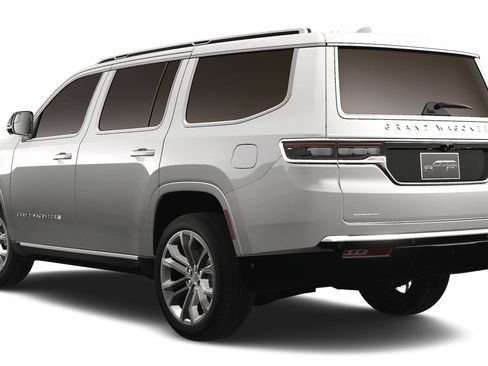 Used 2023 Jeep Grand Wagoneer Series II w/ Premium Group II image 2