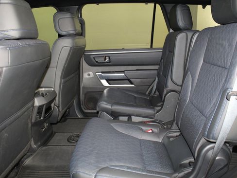 Used 2024 Toyota Sequoia Platinum image 26