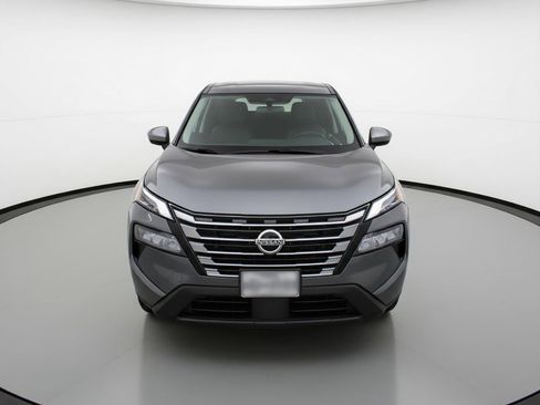 Used 2025 Nissan Rogue SV FWD image 2