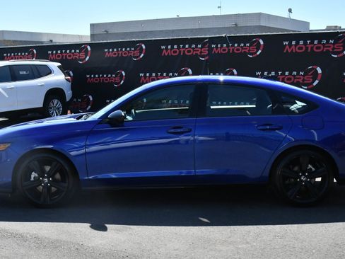 Used 2025 Honda Accord Sport image 4