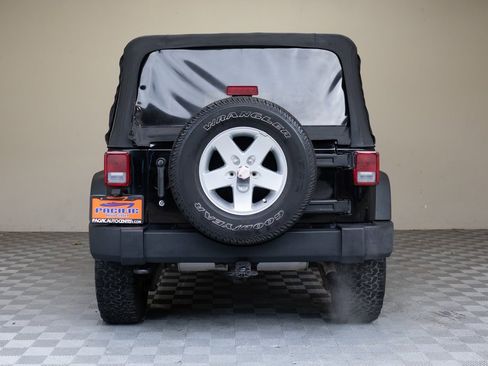 Used 2012 Jeep Wrangler Unlimited Sport image 12