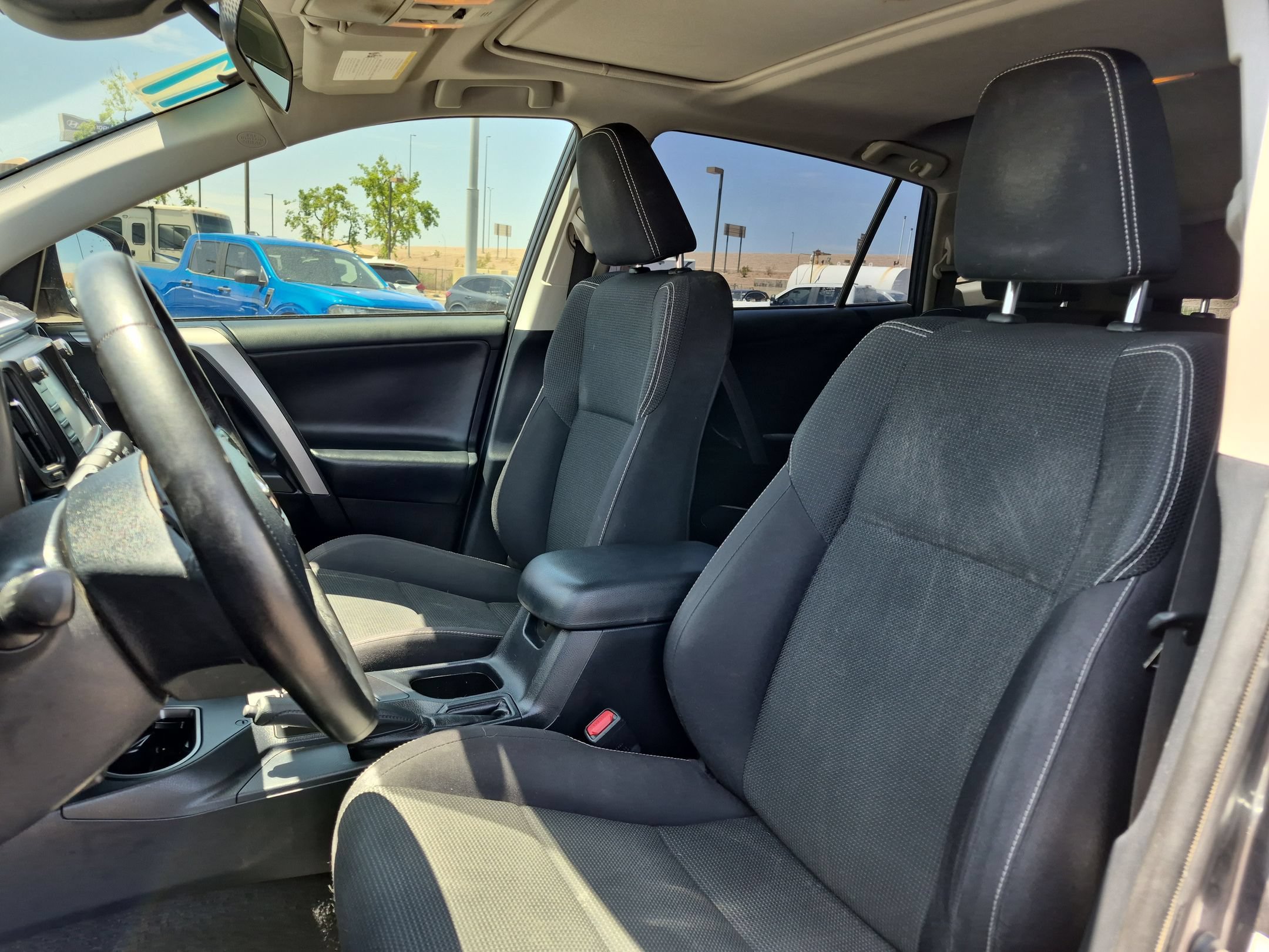 Used 2017 Toyota RAV4 XLE w/ Convenience Package AWD/4WD image 22