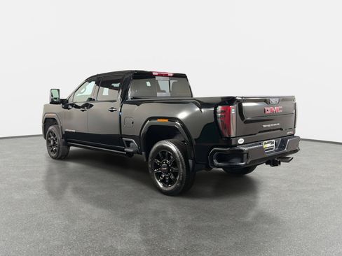 Used 2025 GMC Sierra 2500 AT4 AWD/4WD image 5