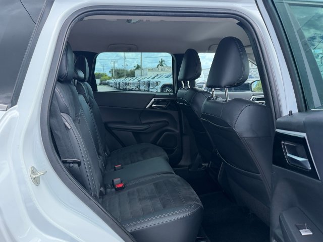 Used 2022 Mitsubishi Outlander SE FWD image 17