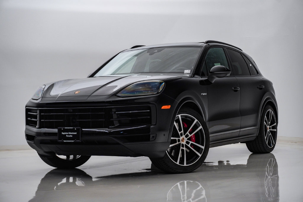 Certified 2026 Porsche Cayenne S AWD/4WD image 1