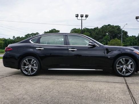 Used 2016 INFINITI Q70 L 3.7 w/ Deluxe Touring Package RWD image 3
