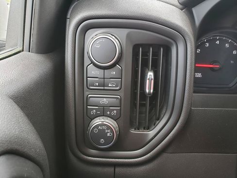 Used 2020 Chevrolet Silverado 1500 W/T w/ WT Value Package AWD/4WD image 19