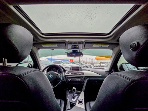 Used 2014 BMW 320i xDrive Sedan image 27