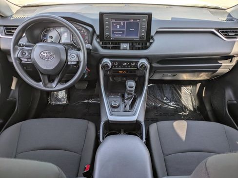 Used 2022 Toyota RAV4 LE AWD/4WD image 16