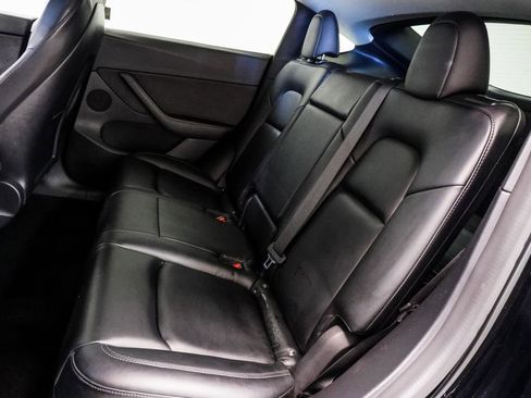 Used 2022 Tesla Model Y Long Range AWD/4WD image 8