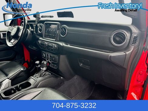Used 2020 Jeep Gladiator Overland AWD/4WD image 32