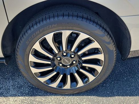 Certified 2022 Lincoln Navigator L Black Label image 10