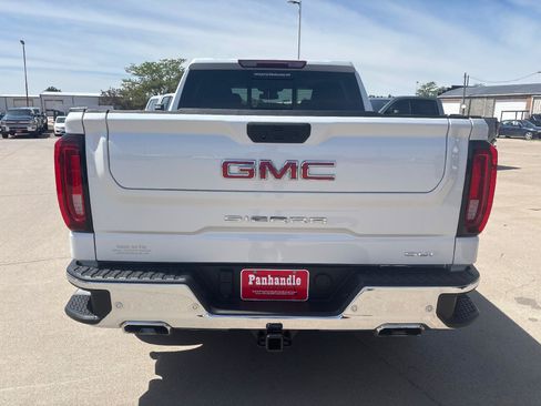 Used 2025 GMC Sierra 1500 SLT w/ SLT Premium Plus Package AWD/4WD image 4