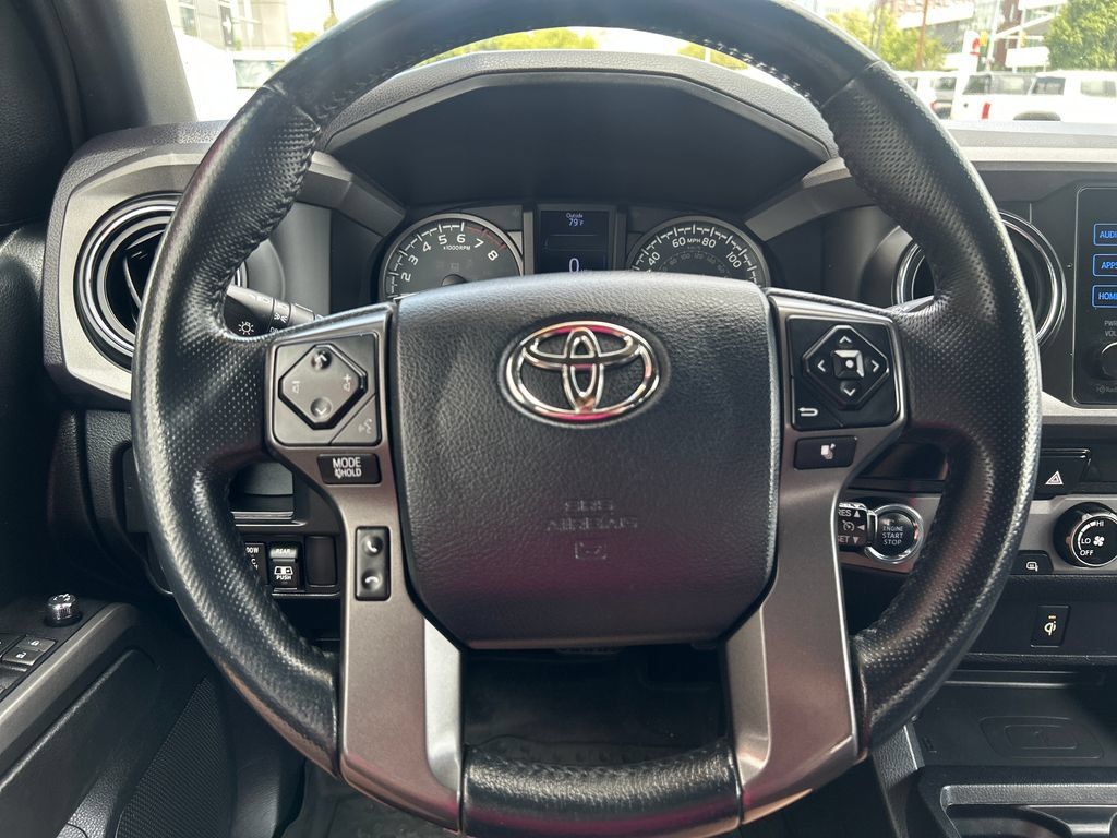Used 2017 Toyota Tacoma TRD Off-Road w/ Tow Package (A/T) AWD/4WD image 17